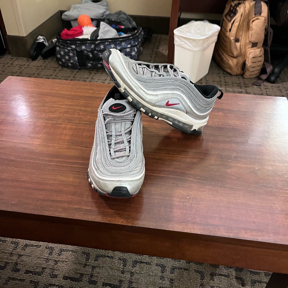 nike air max silver bullet